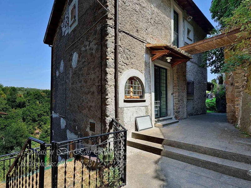 Rustico in Vendita a Vignanello, zona centro, 140'000€, 160 m²