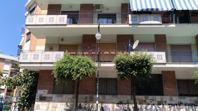 Appartamento in Vendita a Portici, zona centro-residenziale, tranquilla, 420'000€, ~153, arredato