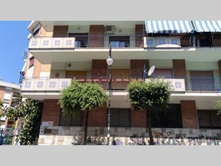 Appartamento in Vendita a Portici, zona centro-residenziale, tranquilla, 420'000€, ~153, arredato