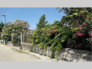 Villa bifamiliare in Vendita a Castel Volturno, zona Destra Volturno, 28'000€, 560 m²