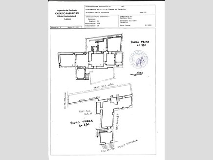 Appartamento in Vendita a Parabita, 140'000€, 300 m²