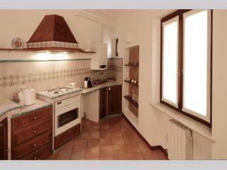 Quadrilocale in Affitto a Verona, zona Centro Storico, 1'500€, 130 m², arredato