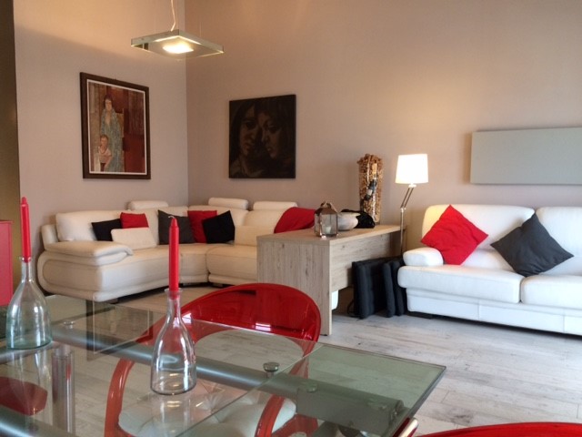 Attico in Vendita a Camaiore, zona Lido di Camaiore, 720'000&euro;, 100 m², arredato, con Box