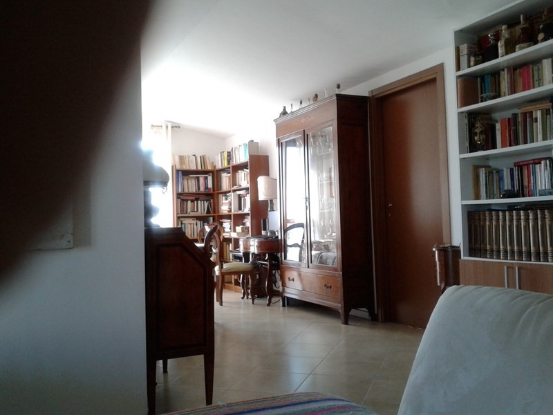 Trilocale in Vendita a Vaprio d'Adda, zona VICINO AL CENTRO PAESE, 135'000€, 90 m², con Box