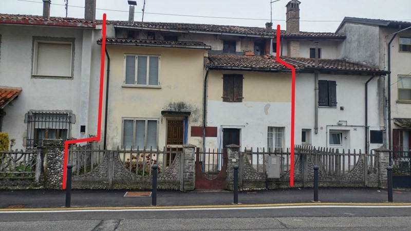 Casa Indipendente in Vendita a Precenicco, zona semi centrale, 100'000€, 1066 m²