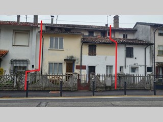 Casa Indipendente in Vendita a Precenicco, zona semi centrale, 100'000€, 1066 m²