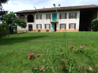 Cascina in Vendita a Valfenera, zona Bricco Visconti, 140'000&euro;, 300 m², arredato