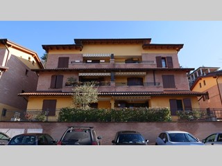 Trilocale in Vendita a Savignano sul Panaro, zona Doccia, 165'000€, 95 m²