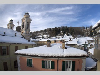 Appartamento in Vendita a Altare, zona centro storico, 100'000€, 90 m²