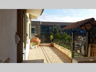 Casa Indipendente in Vendita a Cosenza, zona piazza riforma, 100'000€, 106 m²