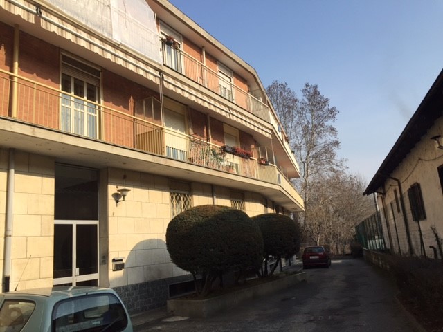 Bilocale in Vendita a Settimo Torinese, zona Via Verdi, 63'000€, 55 m²