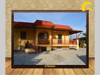 Villa in Vendita a Aprilia, zona Pantanelle, 249'000€, 240 m²