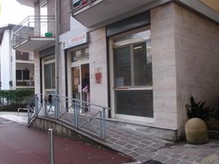 Immobile commerciale in Vendita a Malgrate, 150'000€, 140 m², arredato