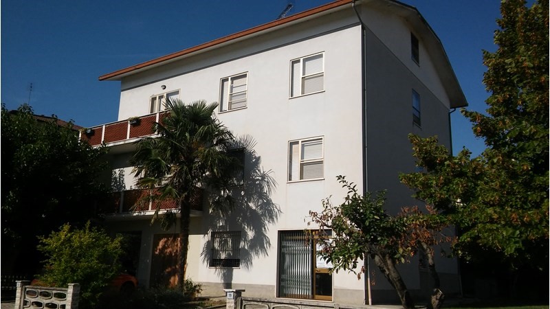 Appartamento in Vendita a Serra de' Conti, zona Osteria, 105'000€, 100 m², arredato