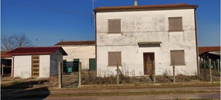 Casa Indipendente in Vendita a Rovigo, zona Taglio di Pò, 70 m², con Box