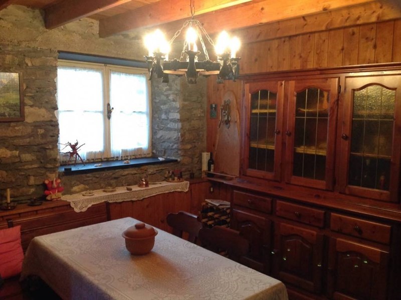 Rustico in Vendita a Favale di Malvaro, zona Monteghirfo, 44'000€, 130 m², arredato