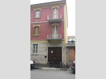 Bilocale in Vendita a Torino, zona Barriera di Milano, 40'000€, 69 m²