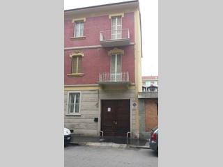 Bilocale in Vendita a Torino, zona Barriera di Milano, 40'000€, 69 m²