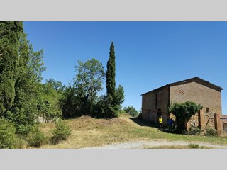 Rustico in Vendita a Chianciano Terme, 150'000€, 230 m²