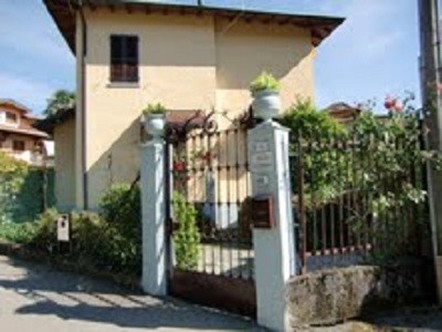 Casa Indipendente in Vendita a Maccagno con Pino e Veddasca, 360'000€, 140 m²
