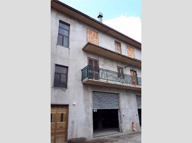 Casale in Vendita a San Giovanni in Fiore, zona Olivaro, 200'000€, 300 m²