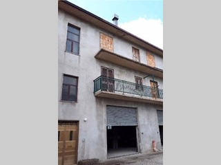 Casale in Vendita a San Giovanni in Fiore, zona Olivaro, 200'000€, 300 m²