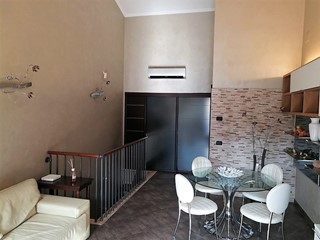 Villetta a schiera in Vendita a Roma, zona Giardinetti, 222'000€, 100 m², arredato, con Box