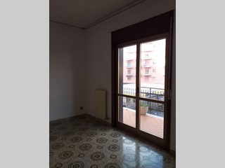 Trilocale in Affitto a Maddaloni, 320€, 75 m²