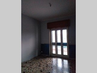 Trilocale in Affitto a Maddaloni, 320€, 70 m²