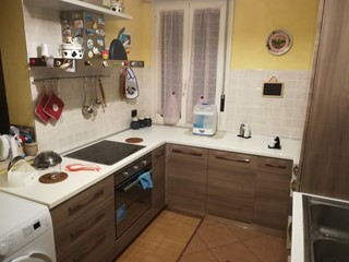 Trilocale in Vendita a Salò, zona Residenziale , 200'000€, 70 m², arredato