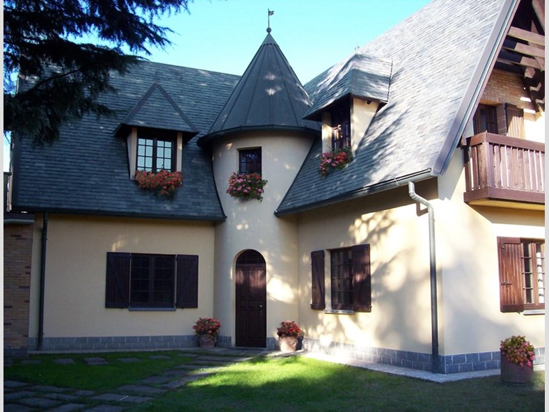 Villa in Vendita a Cassina de' Pecchi, 320 m²