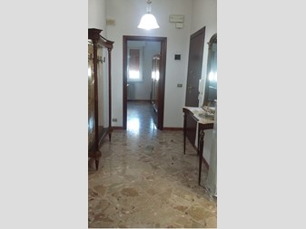 Trilocale in Vendita a Modugno, zona asl, 180'000€, 115 m²