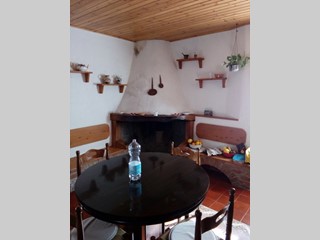 Quadrilocale in Vendita a Mandanici, zona Via Cesare Battisti, 11, 95'000€, 140 m², arredato