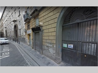 Immobile commerciale in Vendita a Portici, zona via Univerità, 58'000€, 50 m²