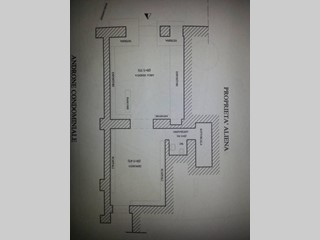 Immobile commerciale in Vendita a Portici, zona Corso Garibaldi/Piazza San Ciro, 205'000€, Circa 60