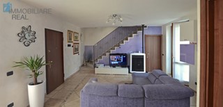 Trilocale in Vendita a Lonate Ceppino, zona confine con ceppine, 210'000€, 150 m²