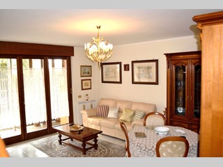 Villetta a schiera in Vendita a Verona, zona San Michele Extra, 290'000€, 150 m², con Box