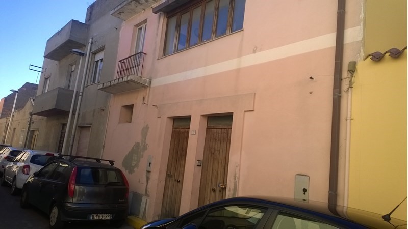 Casa Indipendente in Vendita a Cagliari, zona quartu.s.elena, 145'000&euro;, 190 m²