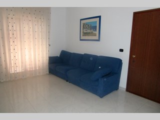 Appartamento in Vendita a Pedara, 140'000€, 130 m², con Box