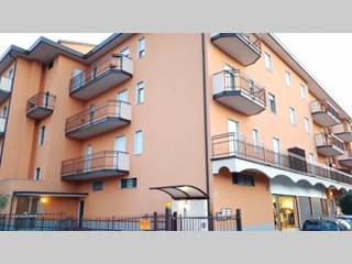 Box in Vendita a Dalmine, zona Centro, 34'000€, 56 m²