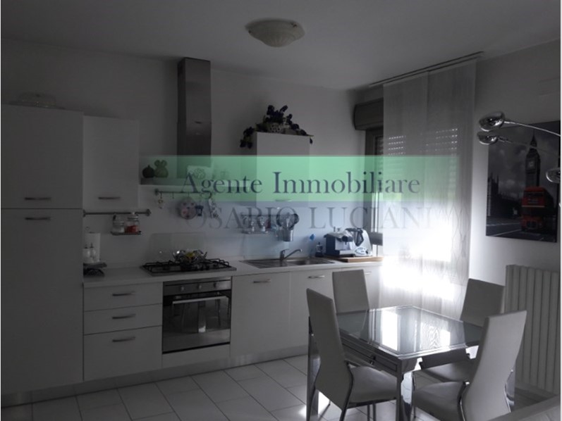 Trilocale in Vendita a Porto San Giorgio, 220'000€, 80 m², arredato