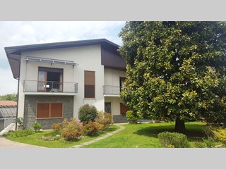 Villa in Vendita a Sesto Calende, 298'000€, 300 m²