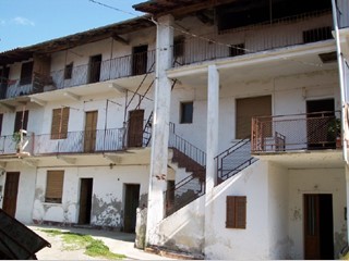 Casa Indipendente in Vendita a Mezzomerico, 35'000€, 150 m²