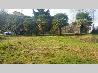 Cascina in Vendita a Dormelletto, 179'000€, 330 m²