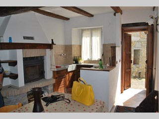 Casa Semi Indipendente in Vendita a Castelnovo ne' Monti, 58'000€