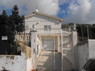 Villa in Vendita a Porto Empedocle, zona Contrada Pero, 180'000€, 120 m²