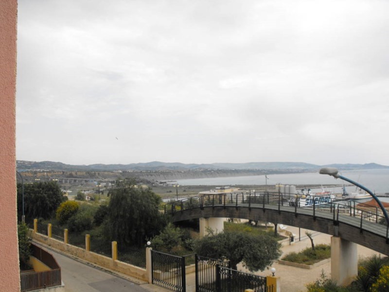 Appartamento in Vendita a Porto Empedocle, zona Via Taranto, 60'000€, 100 m²