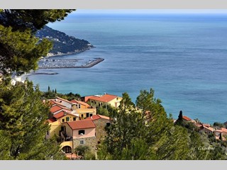 Quadrilocale in Vendita a Andora, zona Rollo, 320'000€, 90 m²