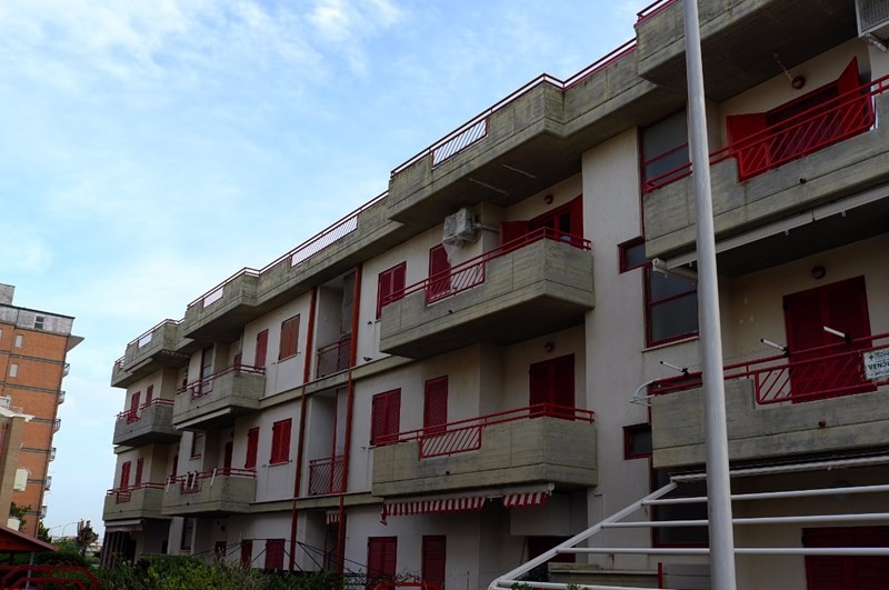 Appartamento in Vendita a Campomarino, zona lido, 65'000€, 60 m², arredato