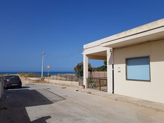 Casa Indipendente in Vendita a Scicli, zona Donnalucata, 350'000€, 120 m²